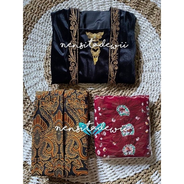 [1 SET] Kebaya, Jarik Instan + Selendang / Motif Pisang Bali #P04