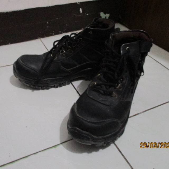 shopee safety shoes