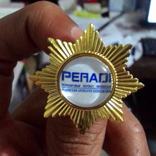 Pin bintang peradi