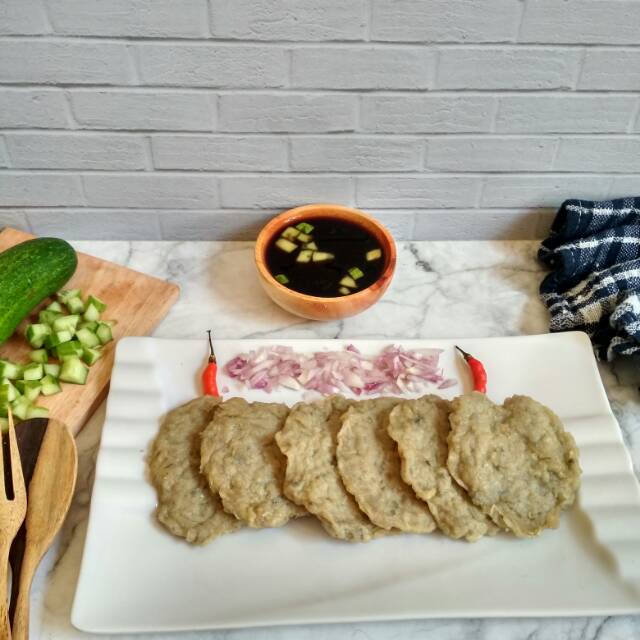 

PEMPEK SALAMA MPEK MPEK KULIT IKAN TENGGIRI ASLI ISI 10 PCS EMPEK VACUM FROZEN MURAH GRATIS ONGKIR