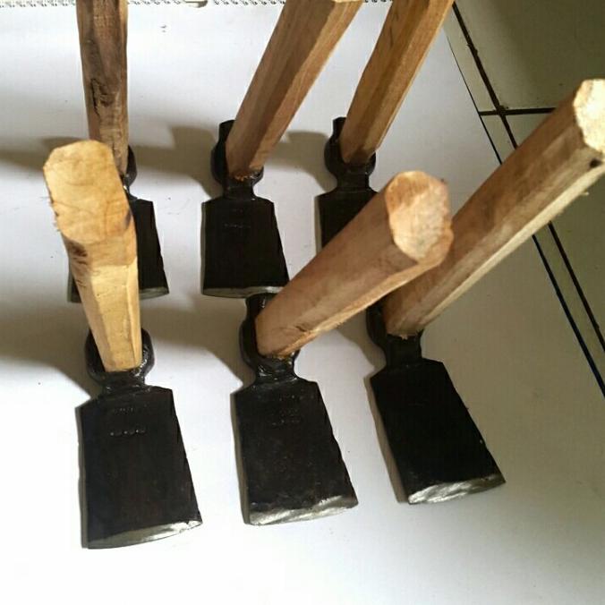 Cangkul Mini Rimbas Kayu Serba Guna