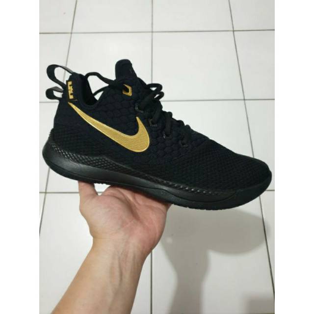 Sepatu Basket Lebron Witness III Black Gold Limited Edition