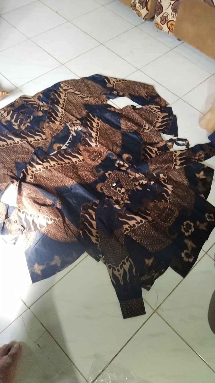Promo Shopee Big 2.2 Sale Kemeja Batik Pria Lengan Panjang   Btik R08 Motif Black Sweet