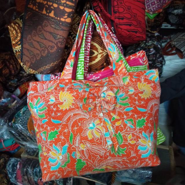 

TAS BATIK PITA | 33x25×5cm