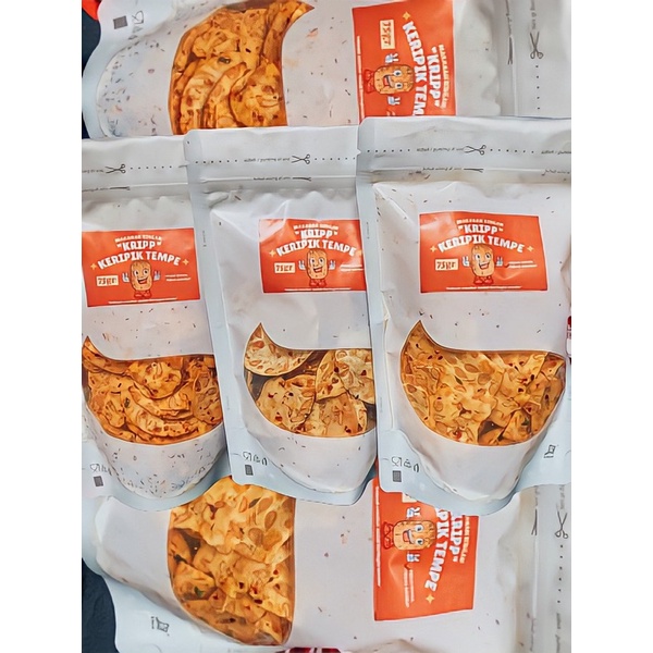 

KRIPIK TEMPE PEDAS DAUN JERUK 75 gr