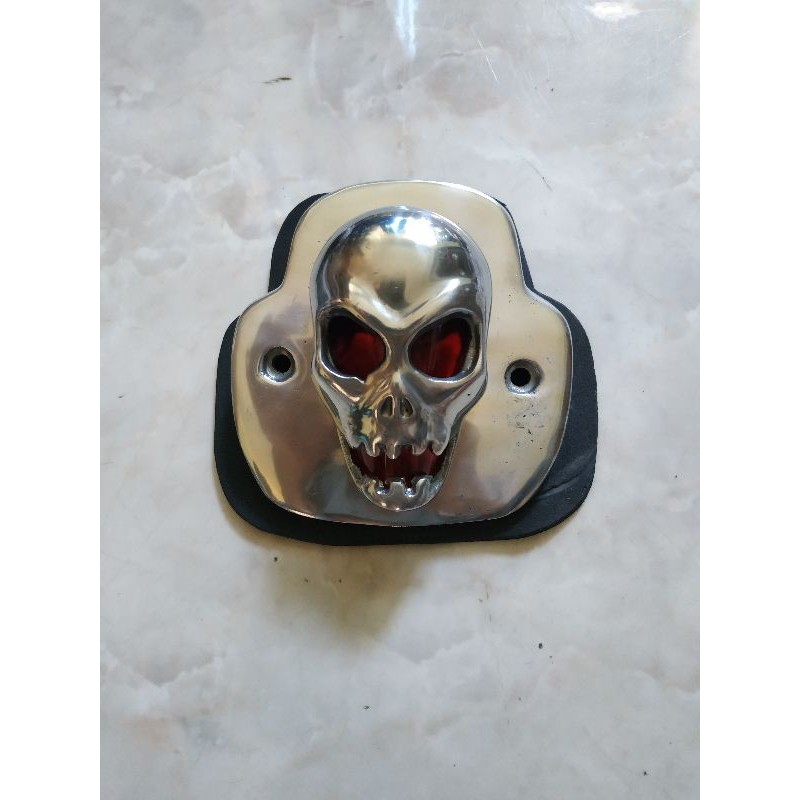 Lampu stop vespa px exclusive super sprint vbb tengkorak
