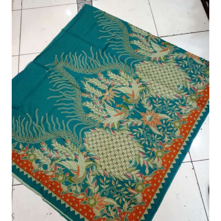 kain batik solo dengan motif jalar biru tosca