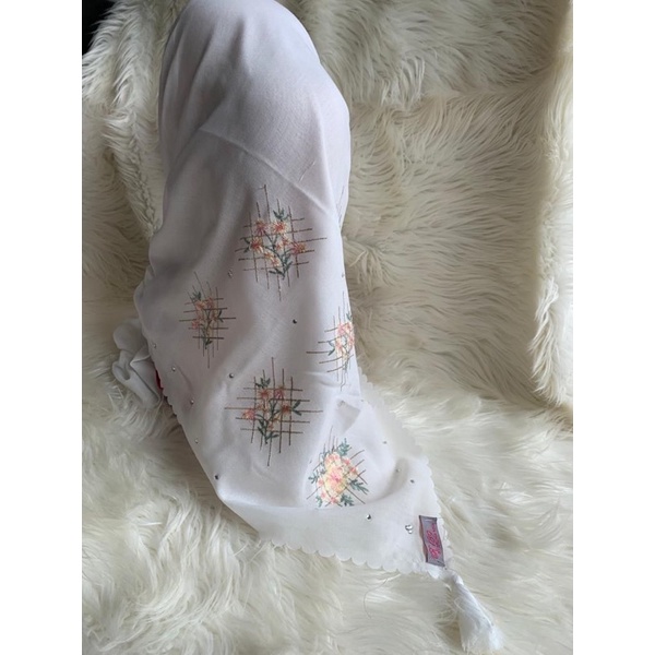 R 139 hijab premium