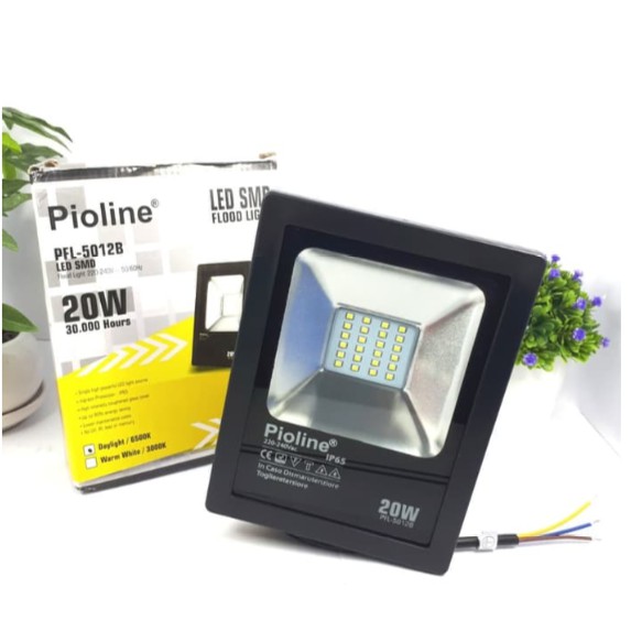 Lampu sorot LED 20watt merk Pioline