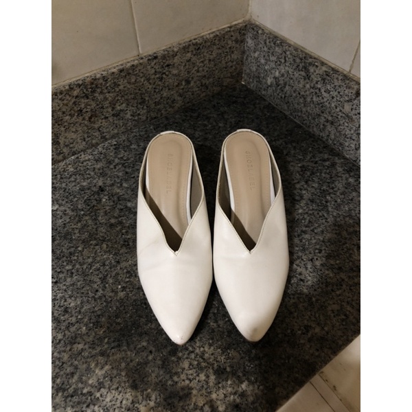 SHOELABEL HEELS TAPAK TAHU PUTIH