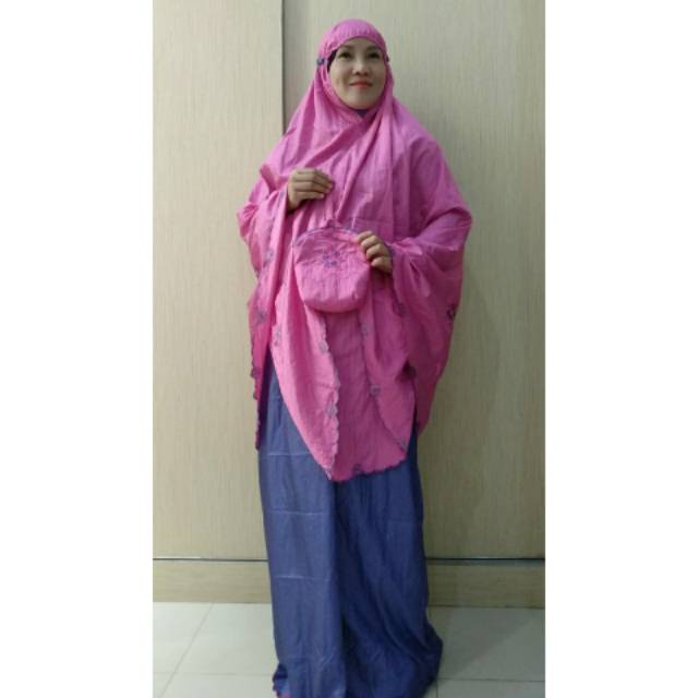 Mukenah travelling bahan parasut, tebal, dingin tidak menerawang...