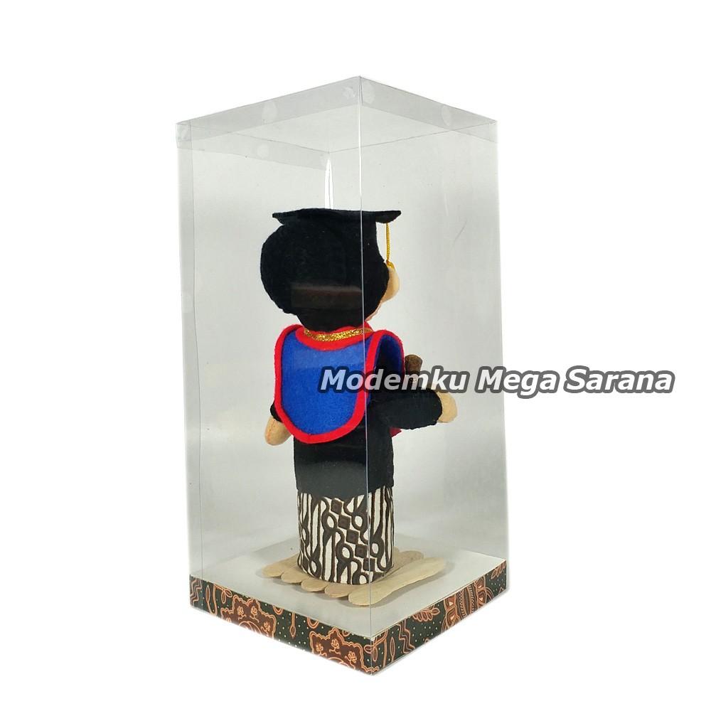 Boneka Wisuda Perempuan FTM02 - 24x12x12 cm