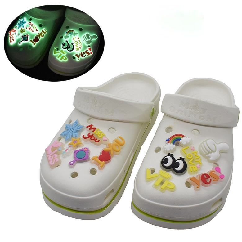 Jual Bercahaya Crocs Jibbitz Pin Sandal Bentuk Karakter Lucu Glowing in