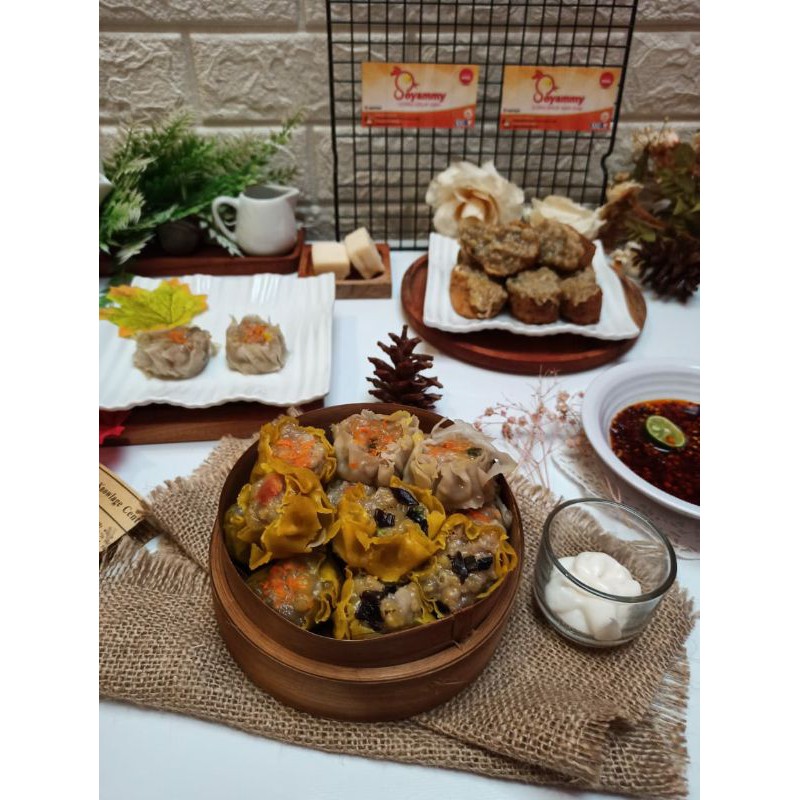 

Dimsum premium SOYAMMY include chili oil