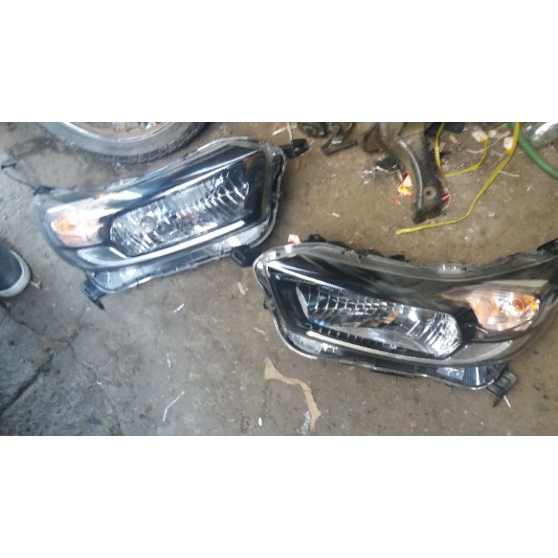 headlamp lampu depan mobilio rs 2019 original hrga satuan