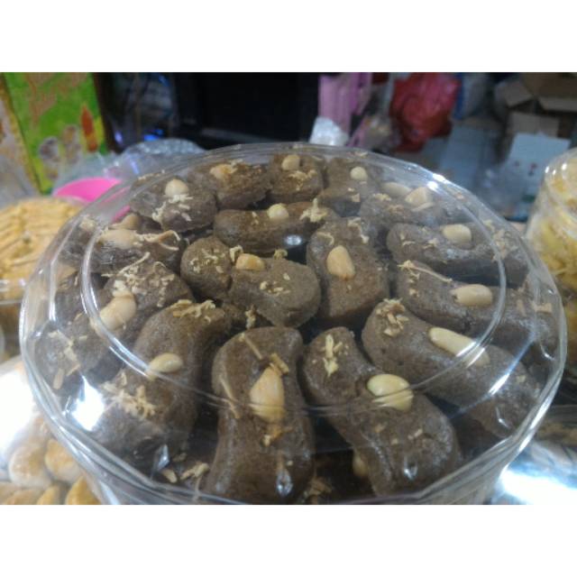 

kue Kering Lebaran Coklat Kacang Merk Vivi Harga per toples