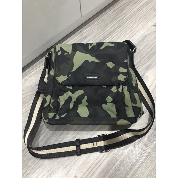 Preloved Tas Pria / Man Bag Original Hush Puppies (Like New)