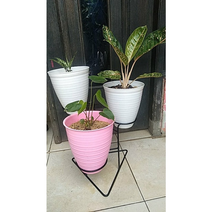 A75 STANDING POT MURAH BERDIRI BAWAH SEGITIGA NEW MODEL / RAK POT / RAK STANDING POT D 15CM