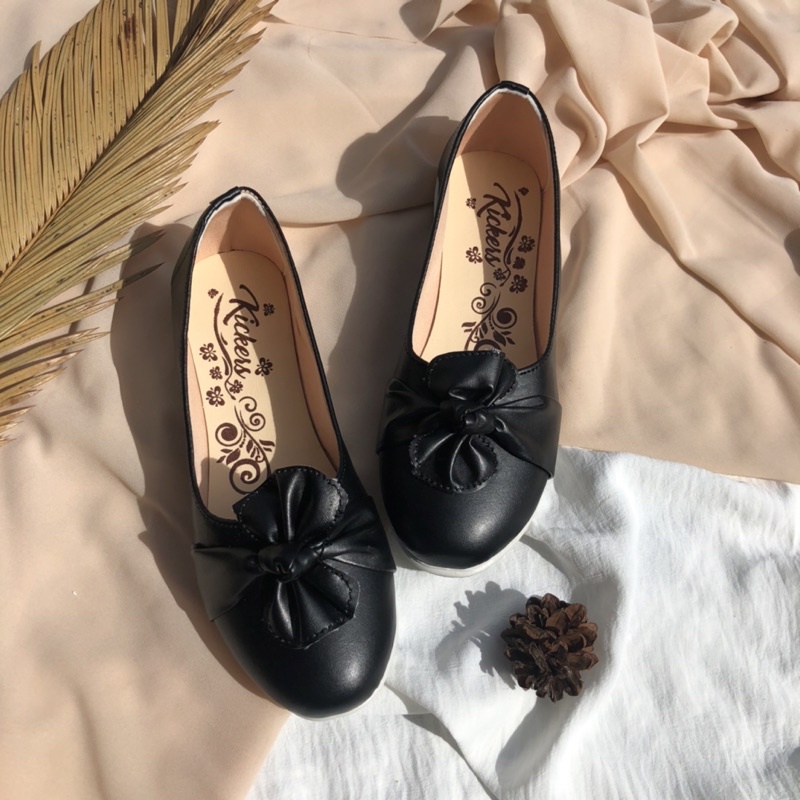 SEPATU BUNGA 1 Sepatu cewek slip on ballerina bunga termurah terlaris SEPATU BALET BUNGA WANITA TERBARU MODERN TERMURAH TERLARIS GRATIS ONGKIR RAMADHAN SALE PROMO GRATIS ONGKIR SELURUH INDONESIA SLOP FLATSHOES BUNGA CASUAL SEPATU KERJA MURAH