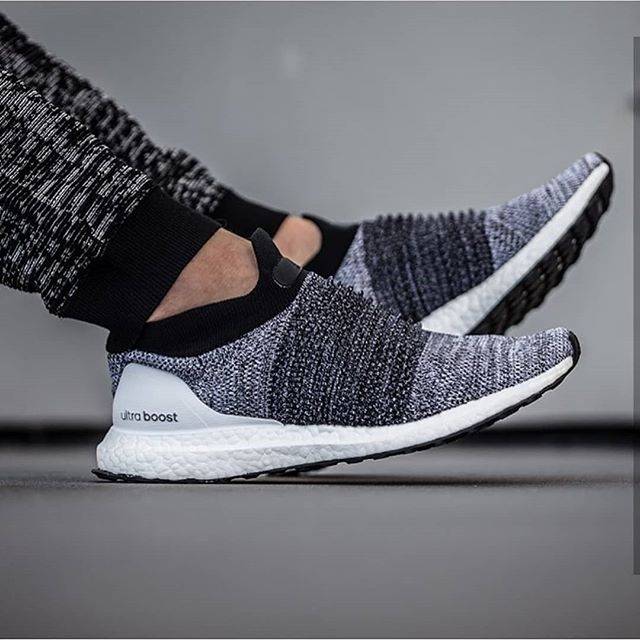 ultra boost 19 laceless