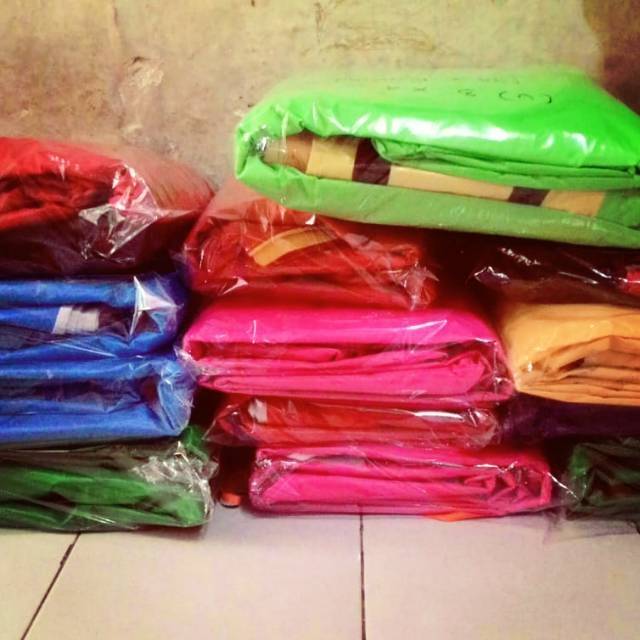 Atap tenda jualan 3x5 , tenda cafe hanya atap tanpa rangka