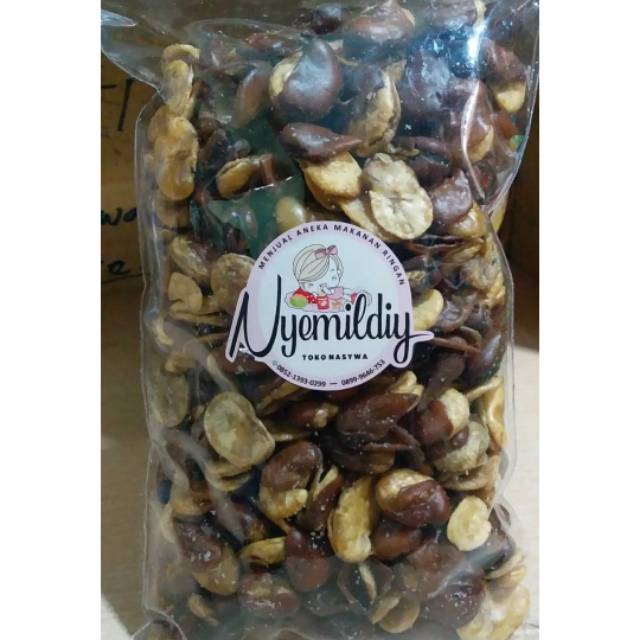 

Kacang Koro/Kacang Koro Kulit/Kacang Koro Goreng/Kacang Koro Asin 300 gram