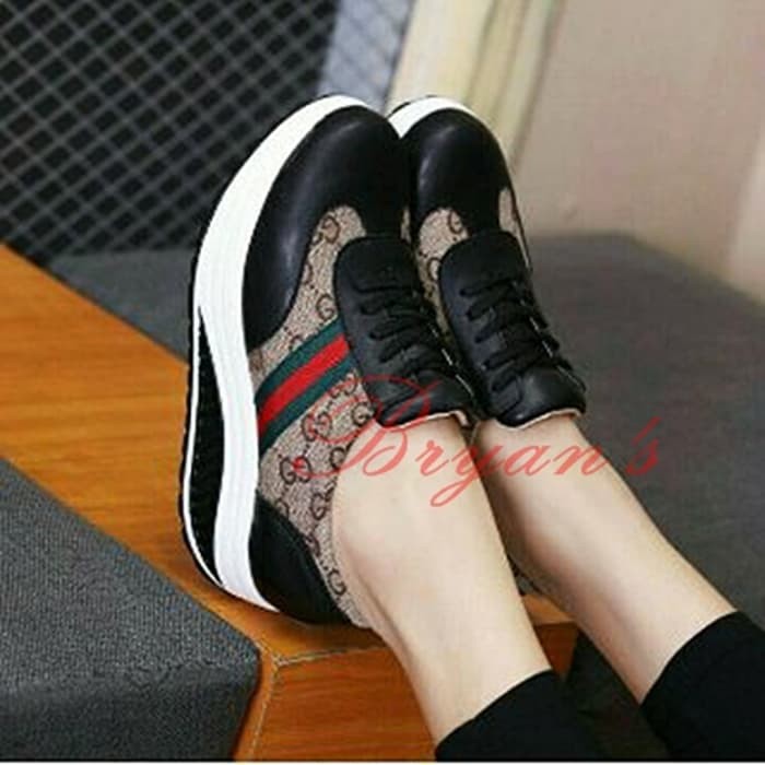 Sepatu wedges sneaker tali wanita hitam pesta jogging santai casual lucu gaul
