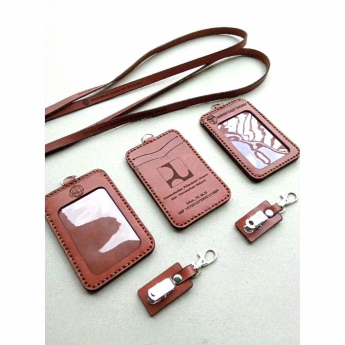 

Id Card - Id Card Kulit Asli Name Tag Kulit Custom Logo Pupr Gantungan Id Card