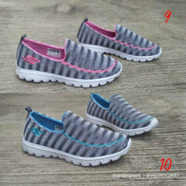 Sepatu Skechers. Skechers. Sepatu slip on wanita