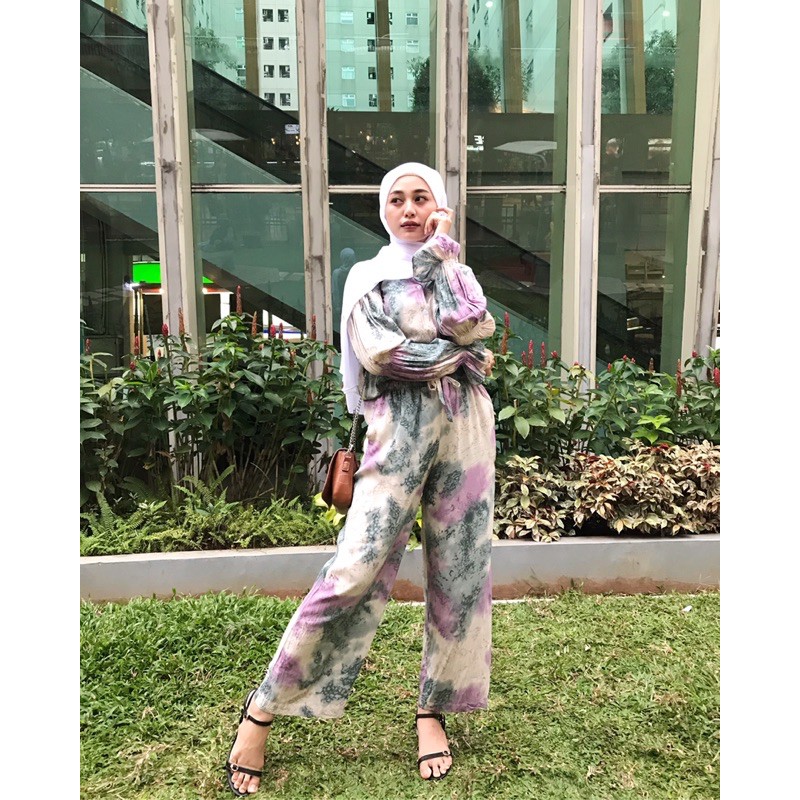 

Double Karet (DK001)