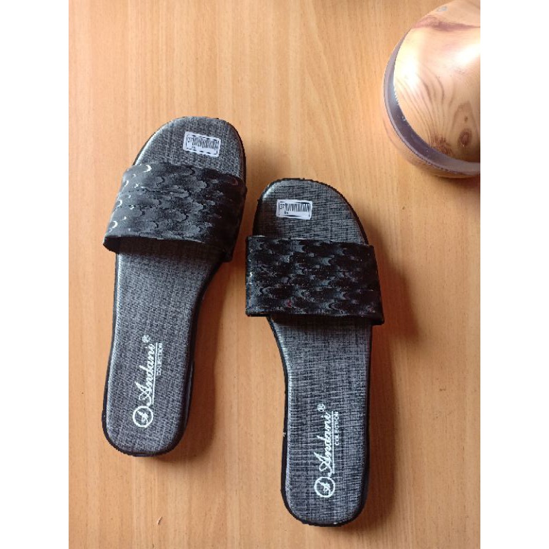 Sandal selop Wanita &quot;Andani Collection&quot; Hitam