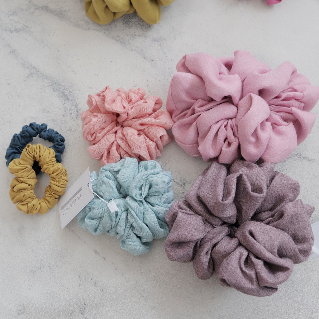 THEZELONICA SCRUNCHIE VOAL