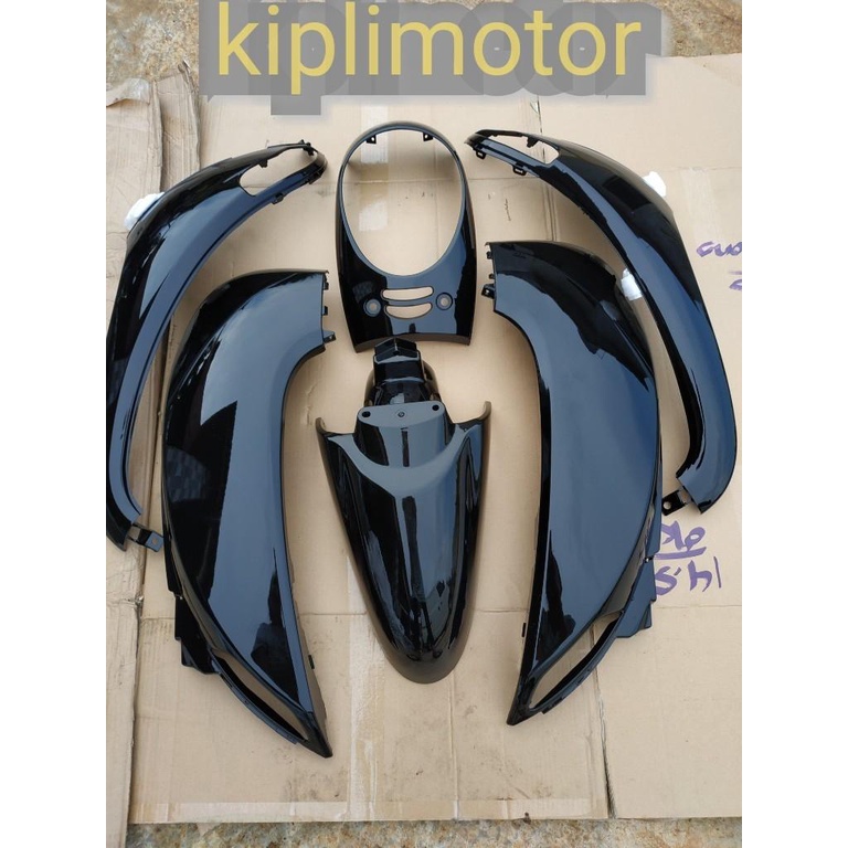 Cover body bodi Halus Scoopy fi hitam