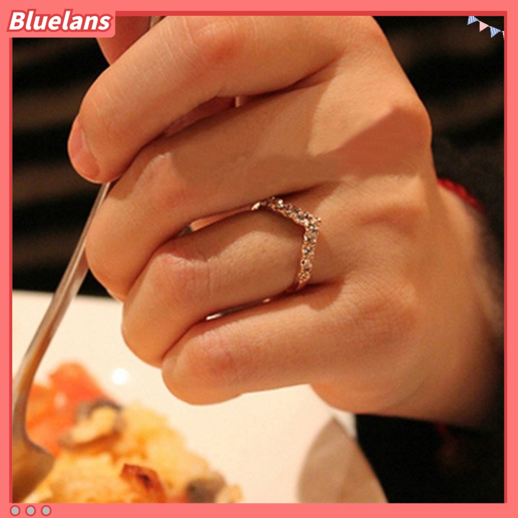 Bluelans Cincin Berlian Imitasi Bentuk V Gaya Elegan Untuk Wanita