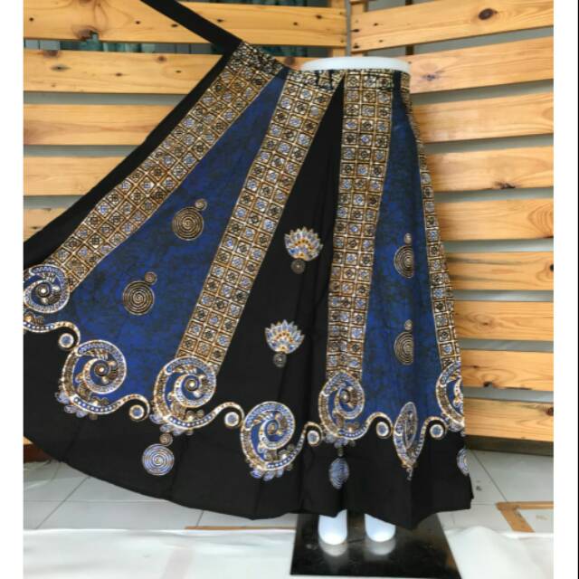 Rok Lilit Batik Tulis