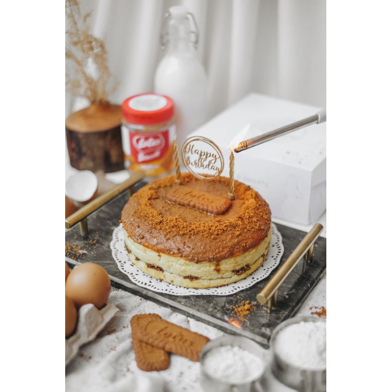 

LOTUS BISCOFF COTTON CAKE