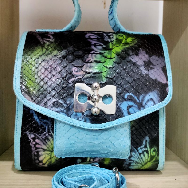 Tas kulit ular python