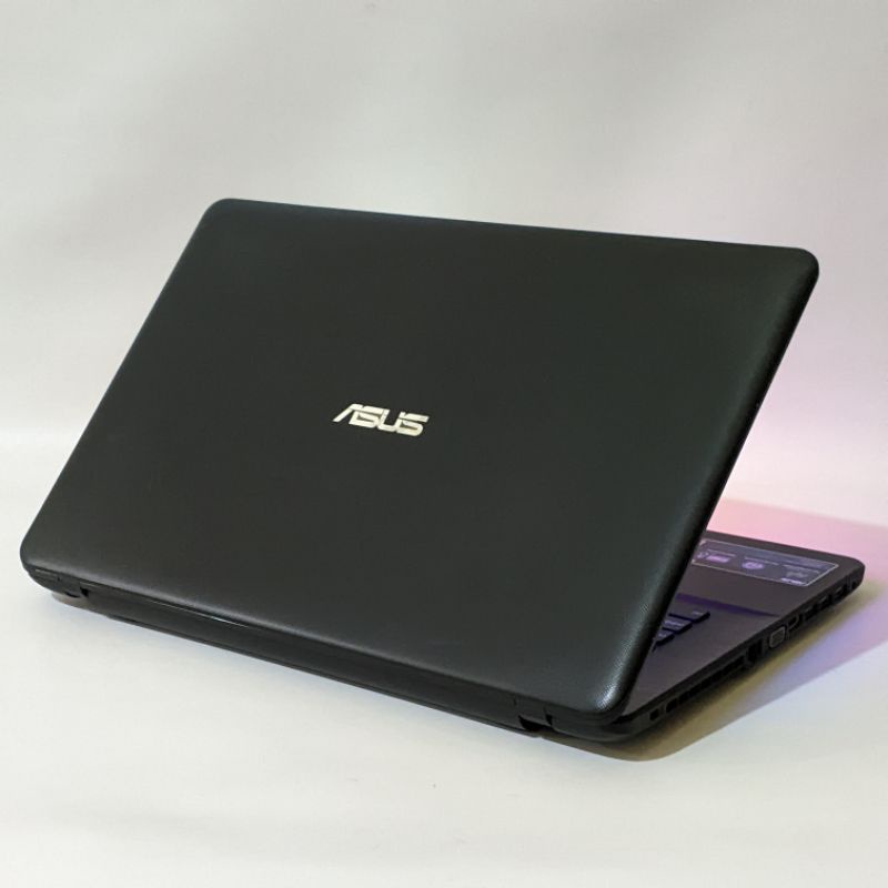 laptop 17inc gaming/editing asus x751l - core i7 - dual vga Nvidia GeForce GTX 850m