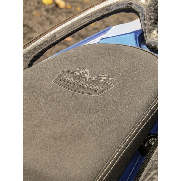 ORIGINAL100% THROTTLE UP!!-Brand Kain/Kulit /coverJok Motor AMPLAS PASIR untuk harian dan balap. anti air/waterproof &amp; anti cakar kucing lembaran.