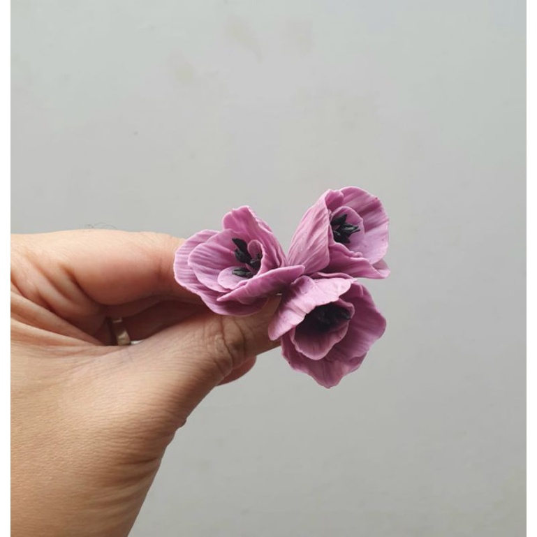 

gumpaste flower edible flower hiasan kue tart cake topper / irish small flower