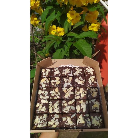 

FUDGY BROWNIES/fudgybrowniessekat/browniesnyoklat