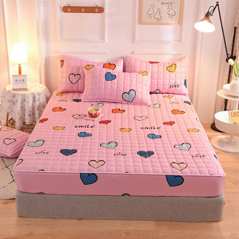 SPREI WATERPROOF MOTIF KARAKTER / SPREI ANTI OMPOL-Love pink