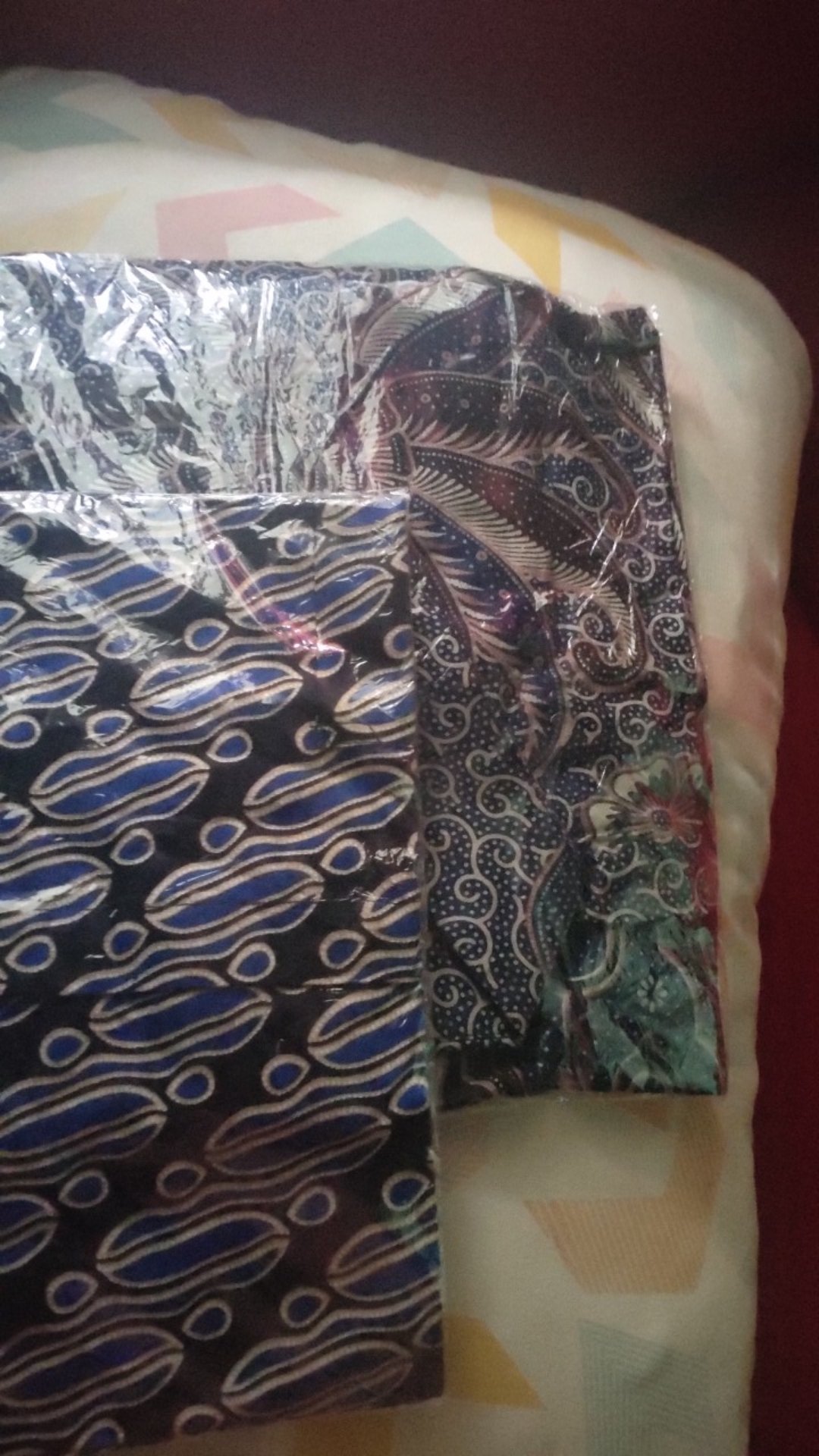 Batik Myrna - Kemeja Batik Lengan Pendek Baju Atasan Pria Ceplok Navy