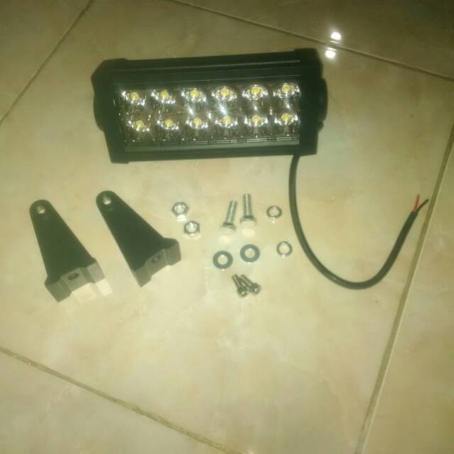 Lampu Tembak Sorot [60WATT] . 12 Titik LED. Terang Fokus. 12V-38V