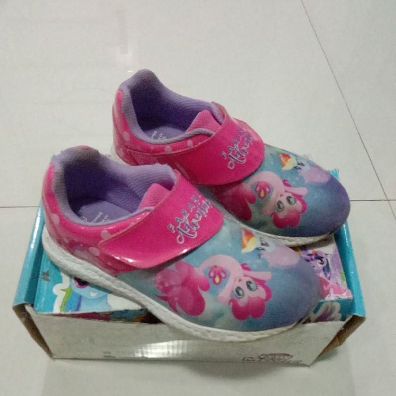 Sepatu anak Little Pony ( second ) ukuran  33