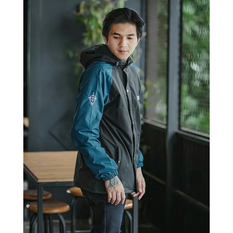 Jaket Casual Hitam Navy Jaket Parasut Pria Jaket Outdoor Salviohexia