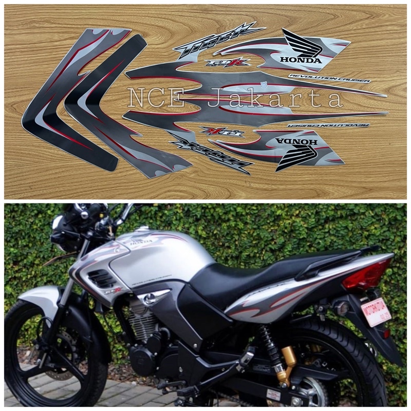 STIKER SIPING TIGER 2007 SILVER