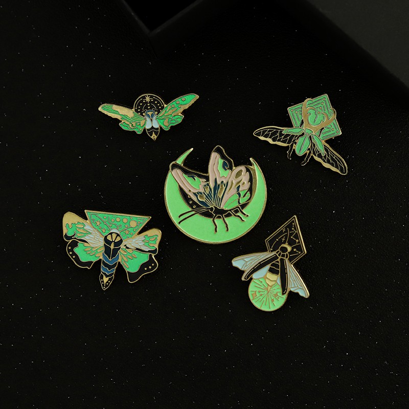 Bros Pin Enamel Bentuk Kupu-Kupu Bulan 5 Gaya Glow In The Dark Untuk Hadiah Anak