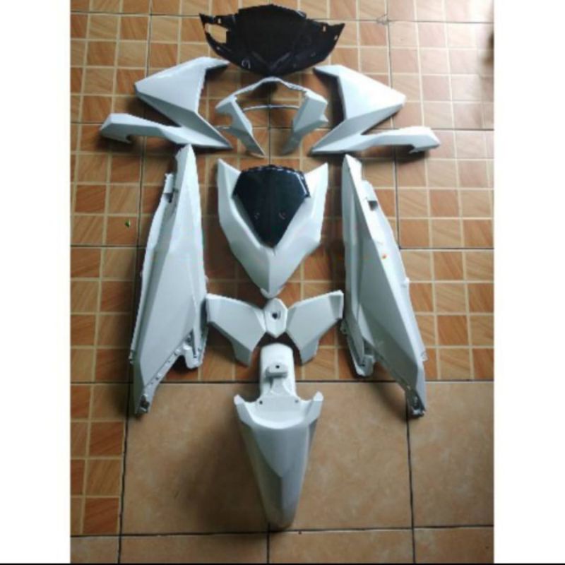 FULL BODY HALUS VARIO 125 150 LED 2015 2017 PUTIH