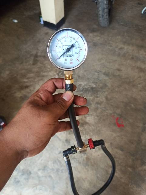 Fuelpump tester presure gauge model leher panjang